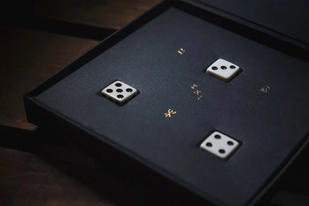 通过构建一个简单的掷骰子游戏去学习怎么用 Python 编程