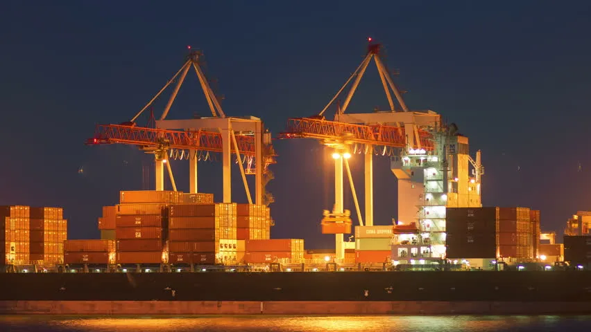 如何打造更小巧的容器镜像